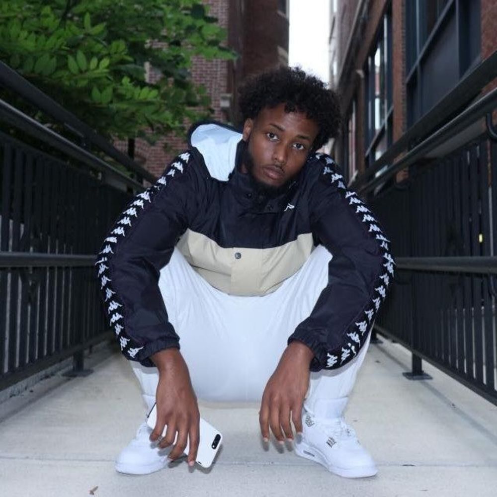 Meet your Posher, Glo